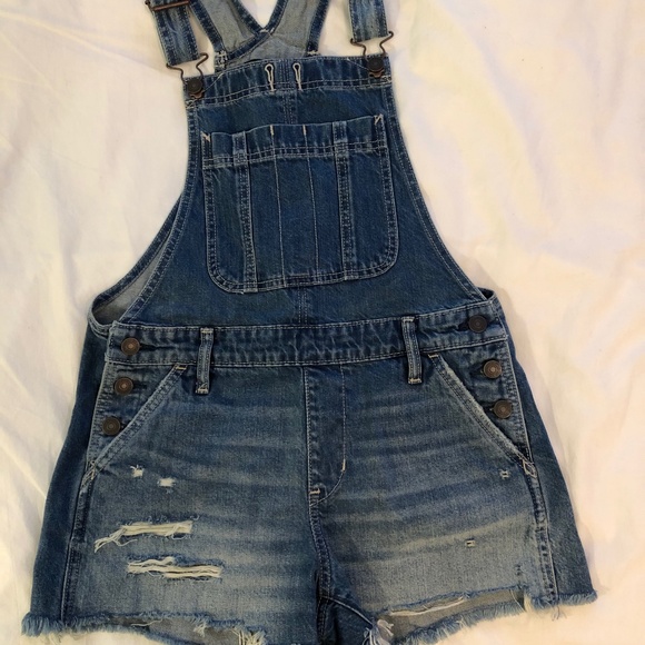 Abercrombie and Fitch Denim Overall Shorts NWT - Picture 2 of 6